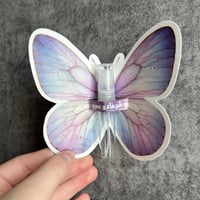 توزيعة عطر "Miss Dior" داخل فراشة أنيقة – 5 مل