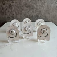 تصاميم لتوزيعات الكريمات اقل عدد لطلب 18 حبه