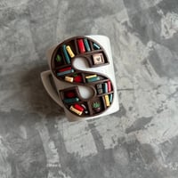 كوب مصنوع يدويًا