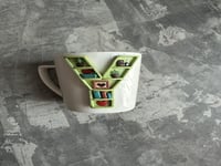 كوب مصنوع يدويًا