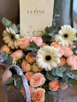 فازة ورد طبيعي