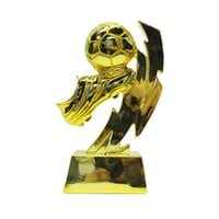 مجسم البوتي الذهبي