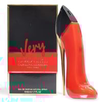 كارولينا هيريرا فيري جود جيرل او دو برفيوم