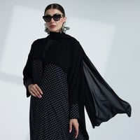 Bisht Poka Dot – عباية بشت منقطة بيج