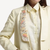 Linen Rose – عباية بليزر لينن أصفر