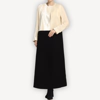 Black & White Velvet – عباية بليزر مخمل أسود ابيض