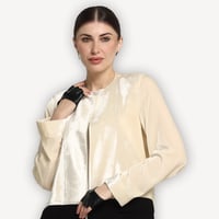 Black & White Velvet – عباية بليزر مخمل أسود ابيض