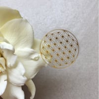 ستيكر شكل زخرفي من المعدن