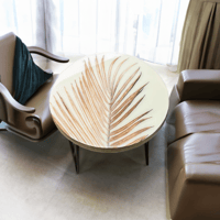 طاولة خدمة سعف النخيل ذهبي خشبية مصنوعة يدويا