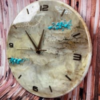 ساعة حائط مميزة من الريزن مقاس 40 سم