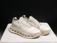 حذاء اون راننج on running cloud loewe