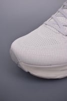 نيوبالانس 1080V13