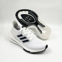 حذاء الترا بوست 22