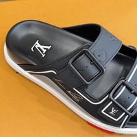 صندل لويس فيتون