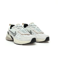 حذاء نايك V2K RUN