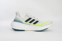 حذاء الترا بوست