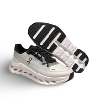 حذاء اون راننج on running cloud tilt