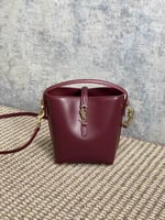 شنطة نسائية