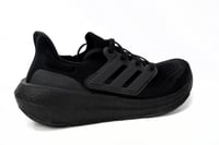 حذاء الترا بوست 23