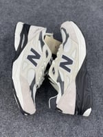 نيو بالانس 990