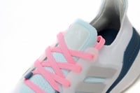 حذاء الترا بوست 22