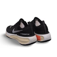 حذاء نايك زوم اكس Nike zoom x