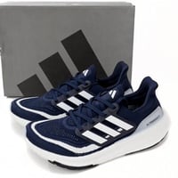 حذاء الترا بوست 23