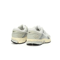 حذاء نايك زوم فوميرو Nike Vomero 5