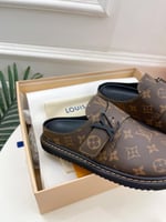 صندل لويس فيتون