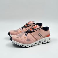 حذاء اون راننج كلاود on running