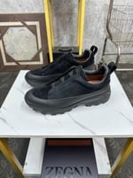 حذاء رجالي زينيا تربيل ستيتش مونتي جلد شامواة اسود