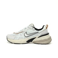 حذاء نايك V2K RUN