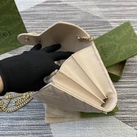 شنطة نسائية