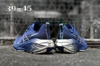 حذاء اسيكس novablast 4