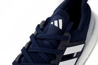 حذاء الترا بوست 23