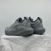 حذاء اسيكس Nimbus 25