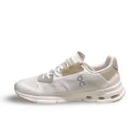 حذاء اون راننج on running cloud rift