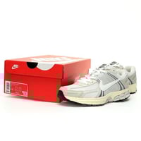 حذاء نايك زوم فوميرو Nike Vomero 5