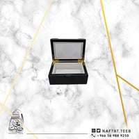 صندوق خشبي مزخرف بالفسيفساء الفاخرة ومبطن بالمخمل...