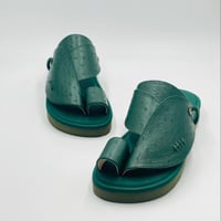 حذاء لون اخضر جلد نعام مطبوع