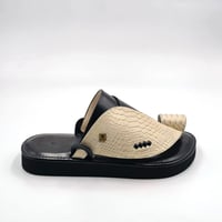 حذاء جلد ثعبان مطبوع