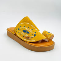 حذاء شامواه مطرز صوف كتان