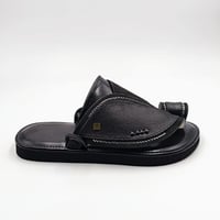 حذاء مطرز زري فضي