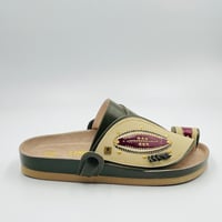 حذاء ربل مطرز زري ذهبي