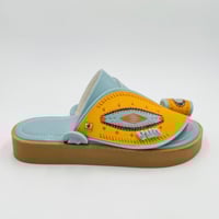 حذاء مطرز صوف كتان