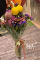 ورد طبيعي بمضلة المطر شفافه