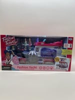 يخت باربي -/+ التغليف