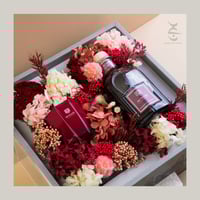 هدية فاخرة معطر وشمعة بعبارة من اختيارك