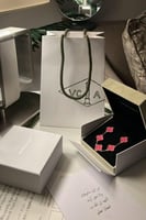 اسوارة فان كليف لون نادر