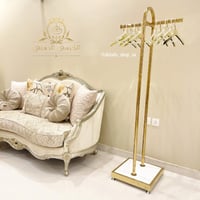 استاند عبايات ذهبي فاخر - مع عجلات